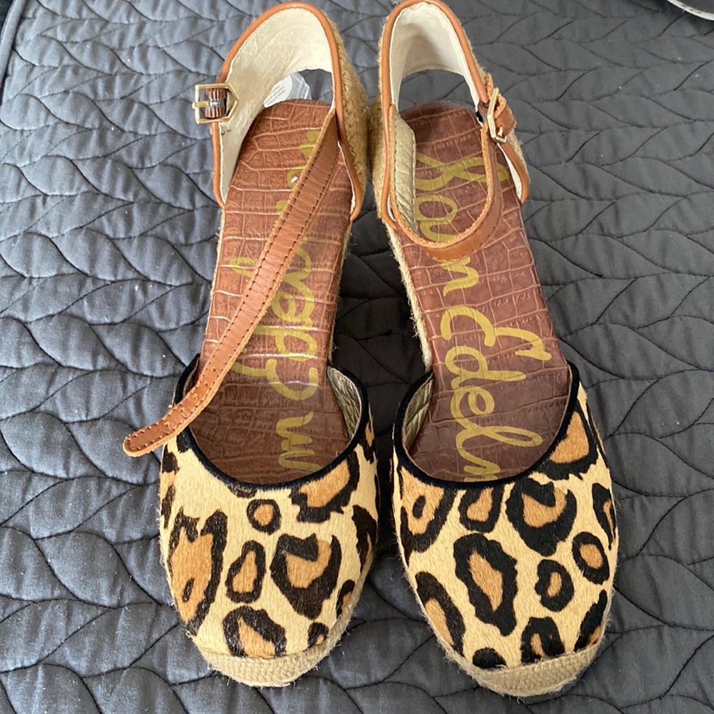 Espadrilles size 7.5. Sam Edelman. Very cute. I haven’t worn them.
